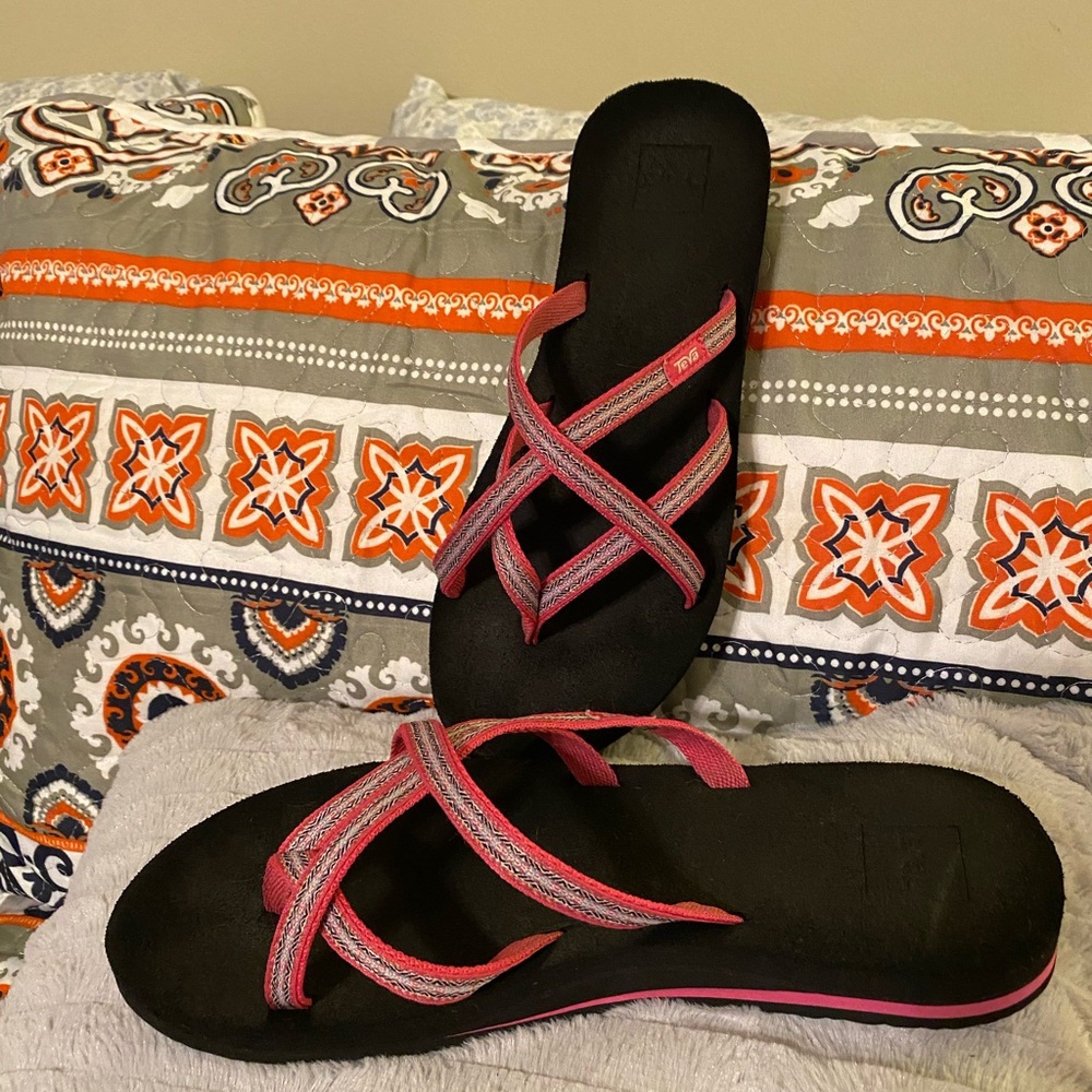Teva sandals..hot pink.